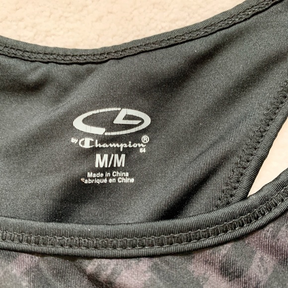 Champion ladies workout tank Built-in Bra comfy! - Picture 2 of 6